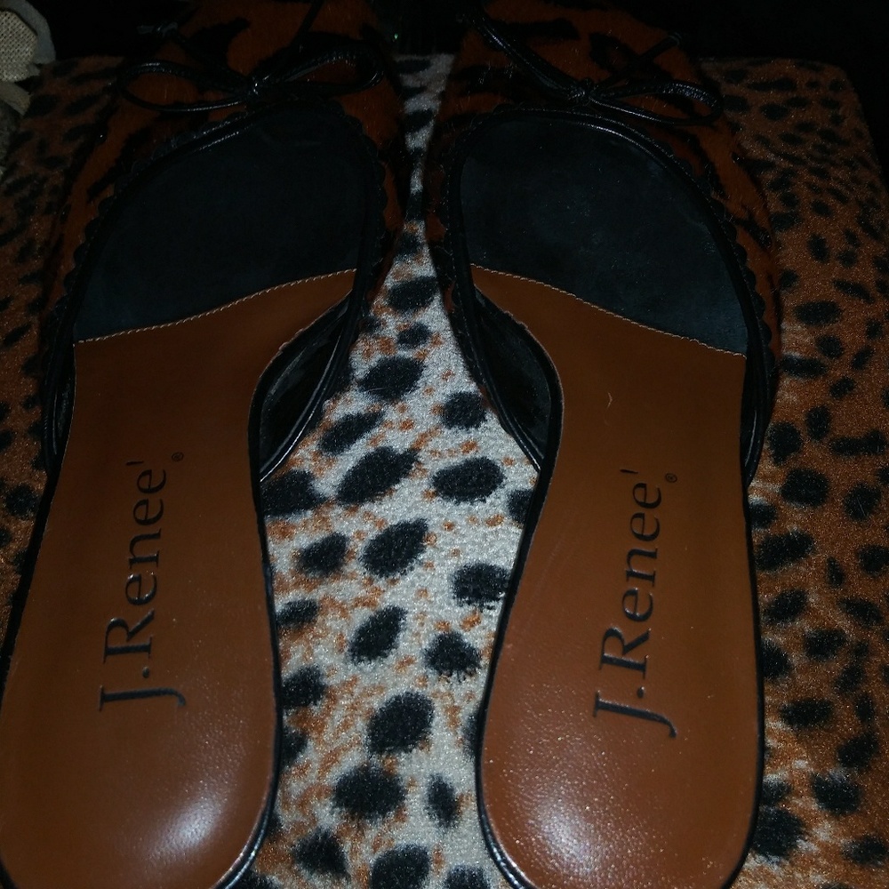 Slip ons - Picture 3 of 3